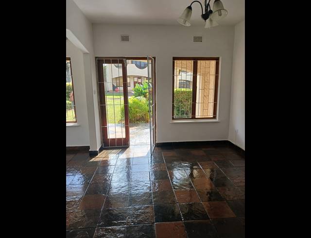 2 BEDROOM DUPLEX FOR SALE IN SCOTTBURGH CENTRAL
